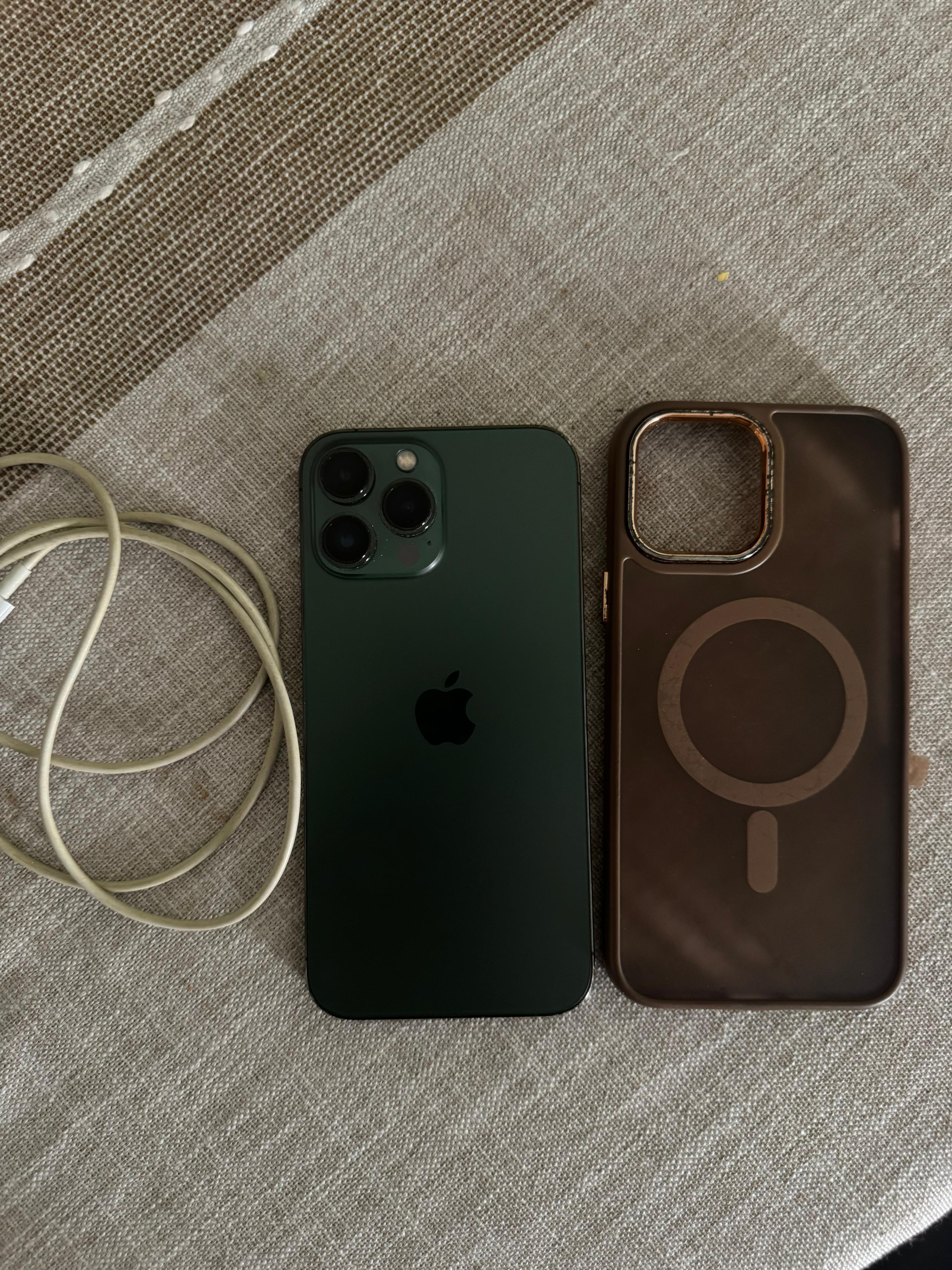 iPhone 13 Pro Max de 128 gb Impecable